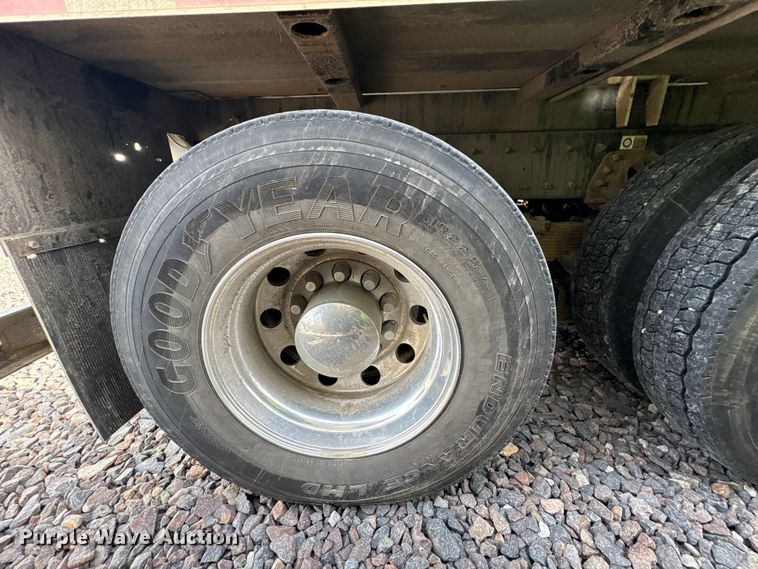 image for item YA1852 2025 Kenworth T880 hydrovac truck