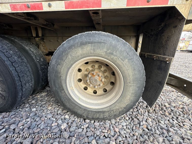 image for item YA1852 2025 Kenworth T880 hydrovac truck