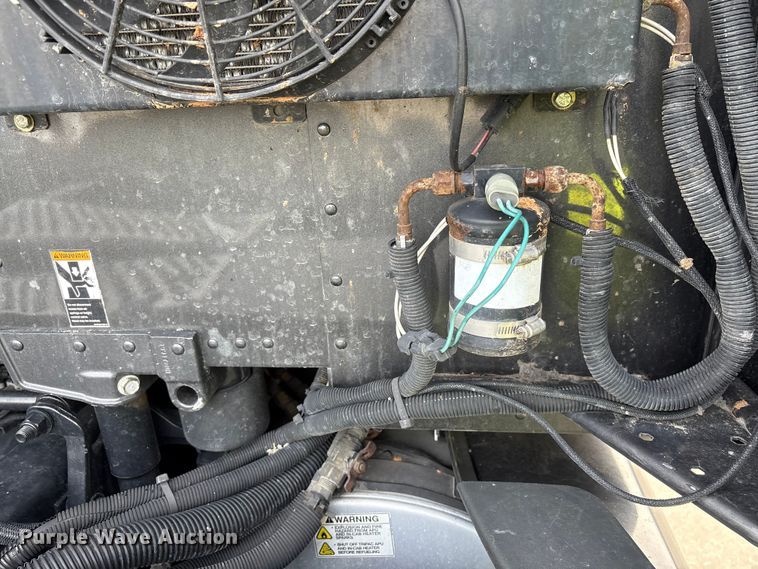 image for item YA1858 2018 Kenworth T680 semi truck