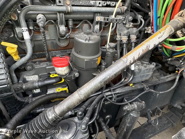 image for item YA1858 2018 Kenworth T680 semi truck