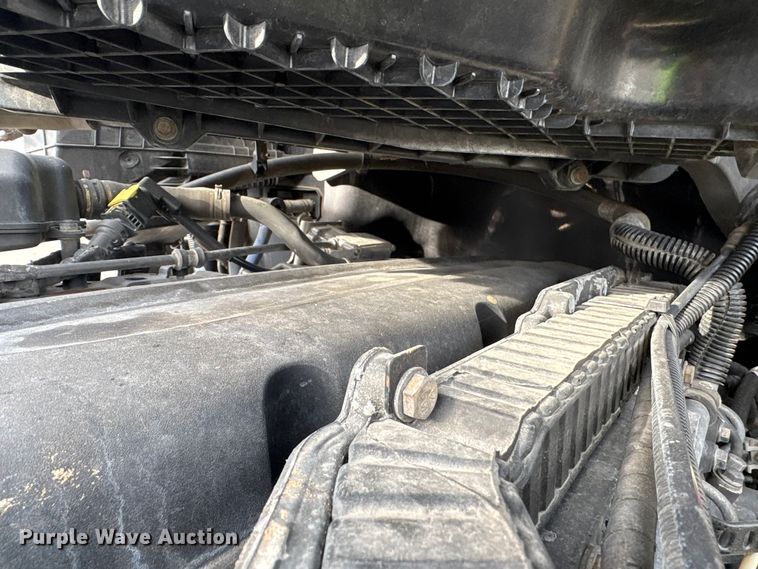 image for item YA1858 2018 Kenworth T680 semi truck