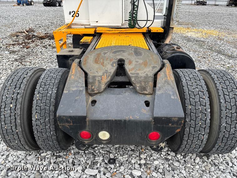 image for item YA1894 2005 Kalmar Ottawa yard truck