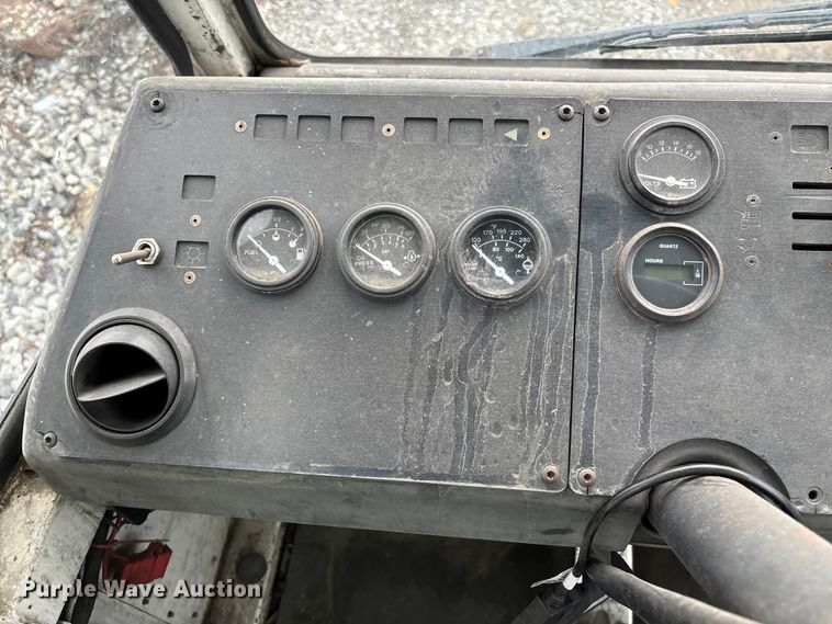 image for item YA1894 2005 Kalmar Ottawa yard truck