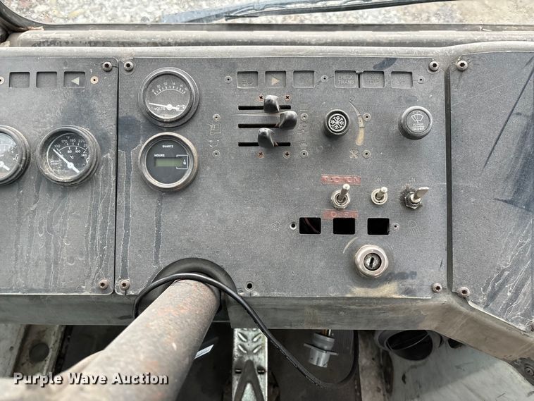 image for item YA1894 2005 Kalmar Ottawa yard truck