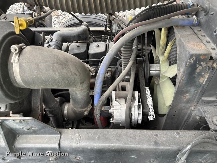 image for item YA1894 2005 Kalmar Ottawa yard truck