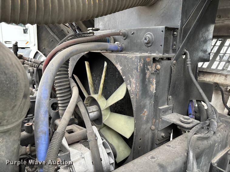 image for item YA1894 2005 Kalmar Ottawa yard truck