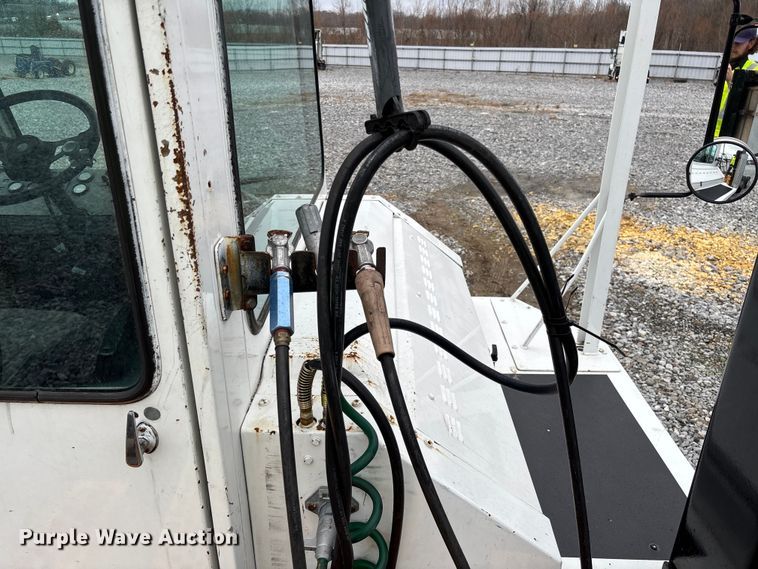 image for item YA1894 2005 Kalmar Ottawa yard truck