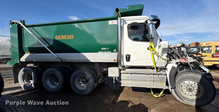 image for item YA1915 2024 Western Star 49X  dump truck