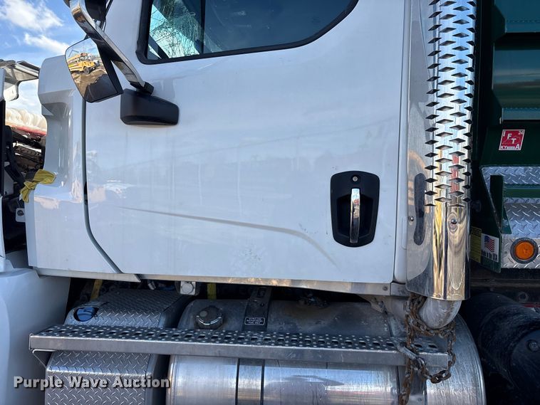 image for item YA1915 2024 Western Star 49X  dump truck