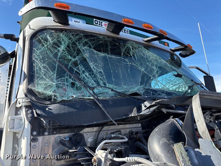 image for item YA1915 2024 Western Star 49X  dump truck