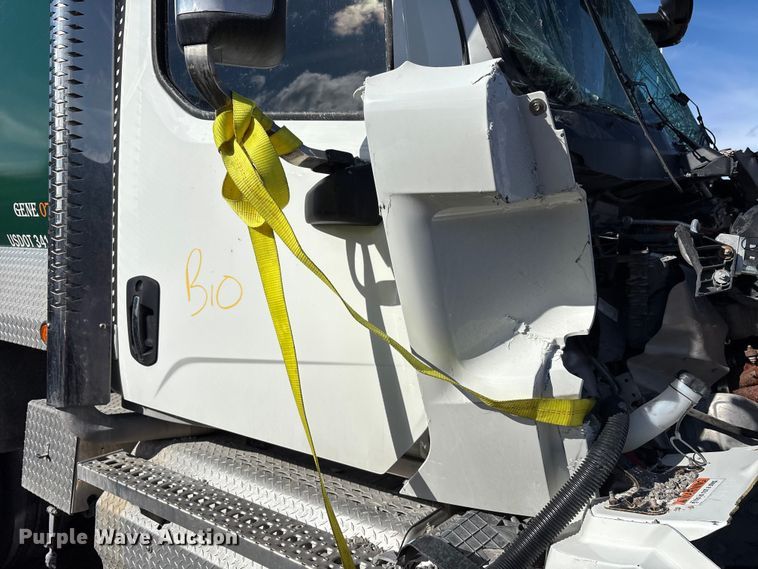 image for item YA1915 2024 Western Star 49X  dump truck