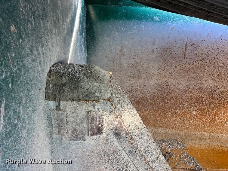 image for item YA1915 2024 Western Star 49X  dump truck