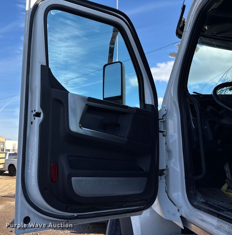 image for item YA1915 2024 Western Star 49X  dump truck