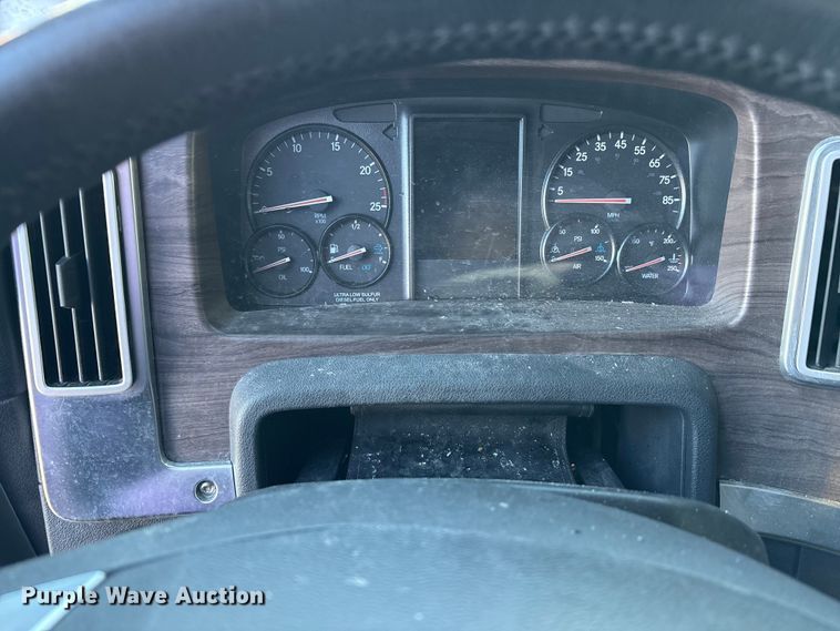 image for item YA1915 2024 Western Star 49X  dump truck