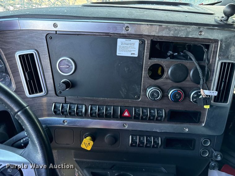 image for item YA1915 2024 Western Star 49X  dump truck