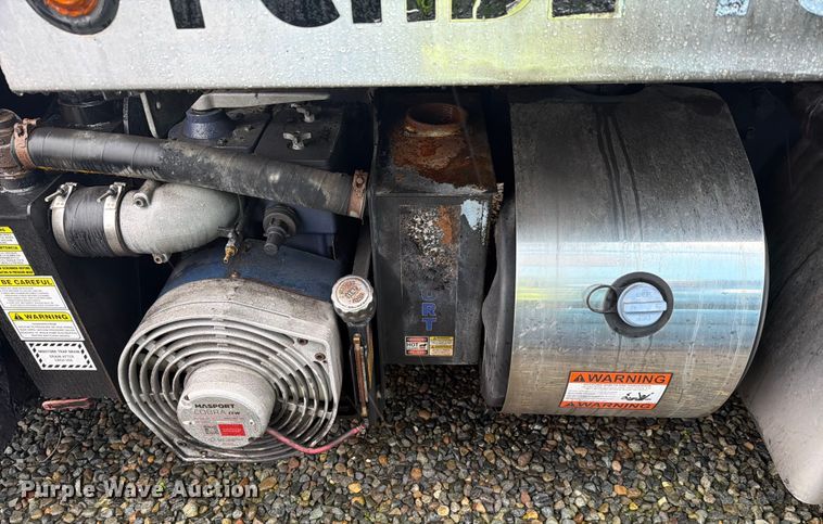 image for item YA1938 2020 Kenworth T880  vacuum truck