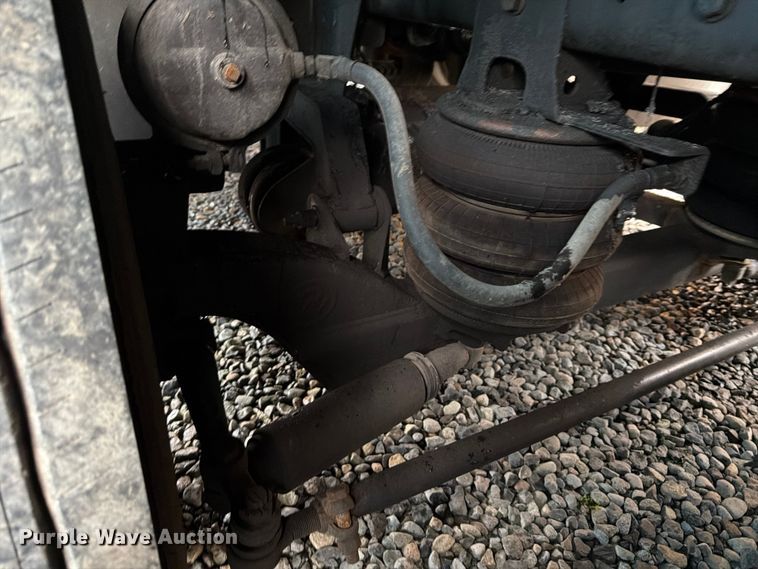 image for item YA1938 2020 Kenworth T880  vacuum truck