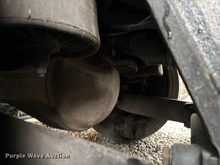 image for item YA1938 2020 Kenworth T880  vacuum truck