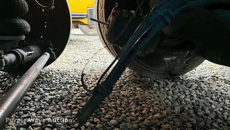 image for item YA1938 2020 Kenworth T880  vacuum truck