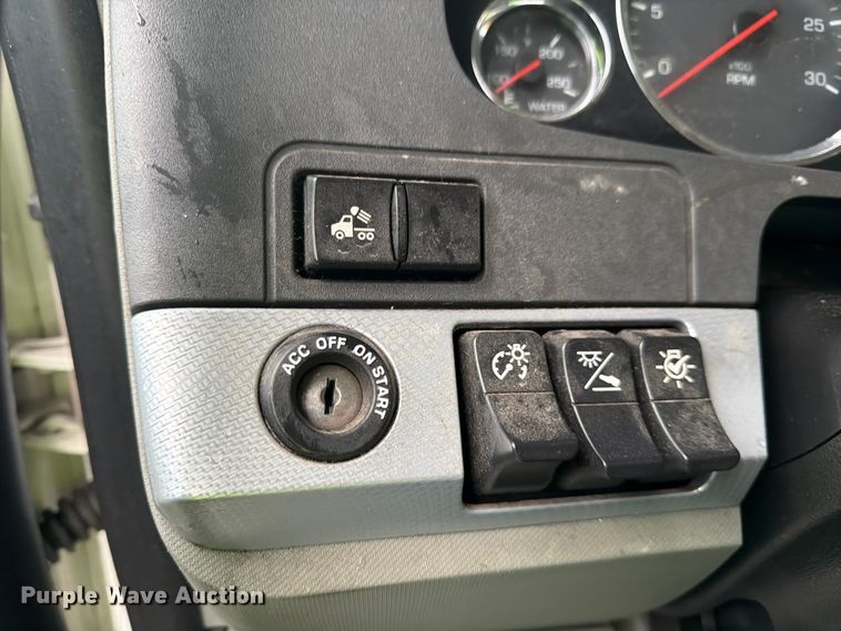 image for item YA1938 2020 Kenworth T880  vacuum truck