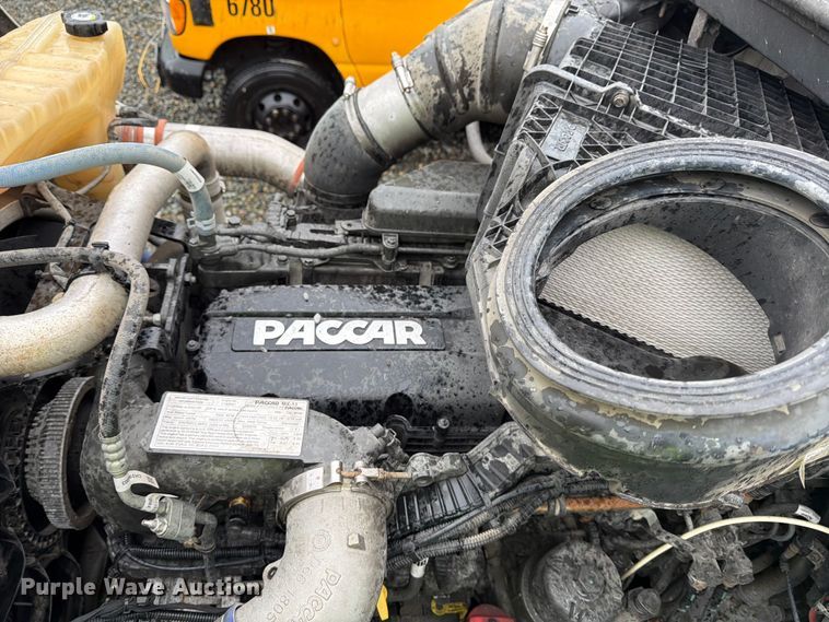 image for item YA1938 2020 Kenworth T880  vacuum truck