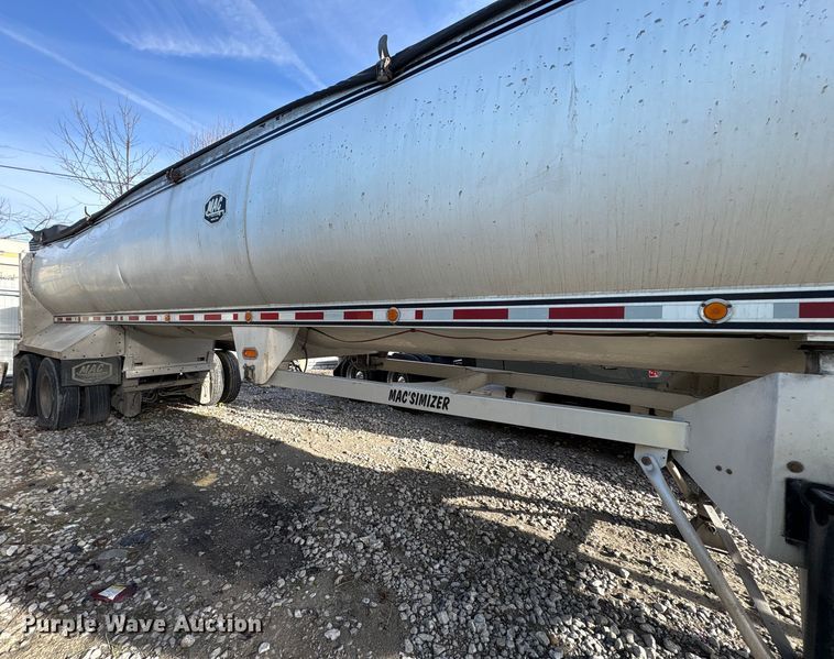 image for item YA1947 2008 MAC Mac Trailer Manufacturing end dump trailer
