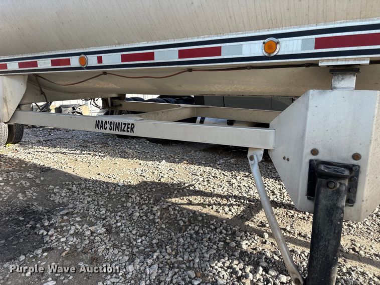 image for item YA1947 2008 MAC Mac Trailer Manufacturing end dump trailer
