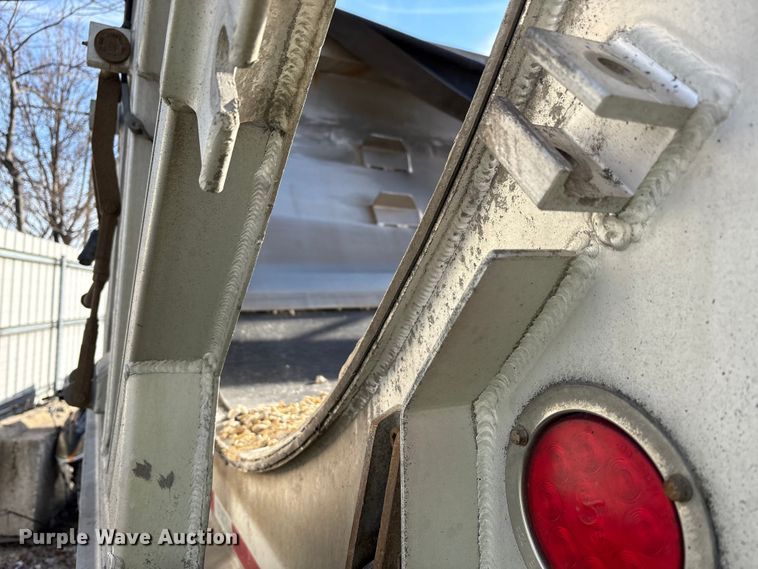 image for item YA1947 2008 MAC Mac Trailer Manufacturing end dump trailer