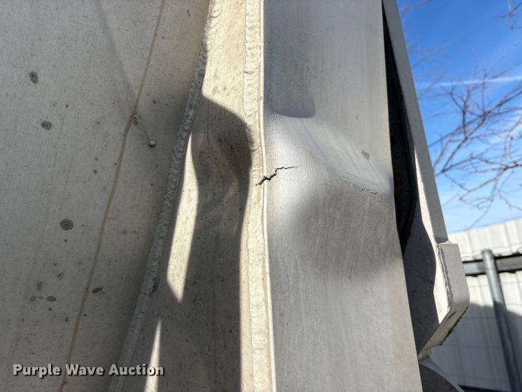 image for item YA1947 2008 MAC Mac Trailer Manufacturing end dump trailer