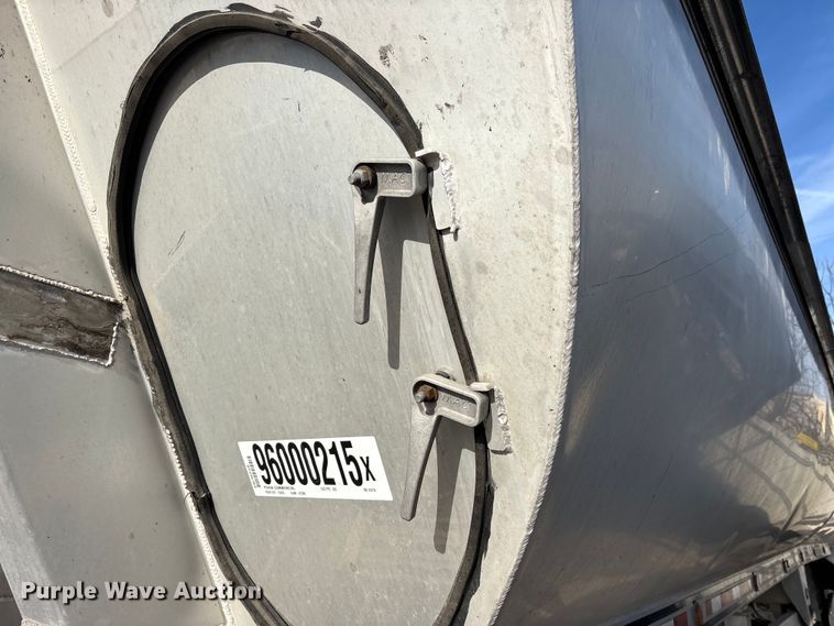 image for item YA1947 2008 MAC Mac Trailer Manufacturing end dump trailer