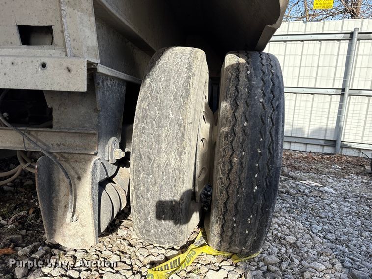 image for item YA1947 2008 MAC Mac Trailer Manufacturing end dump trailer