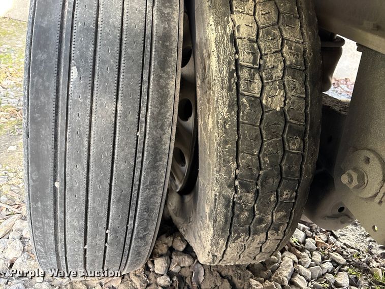 image for item YA1947 2008 MAC Mac Trailer Manufacturing end dump trailer