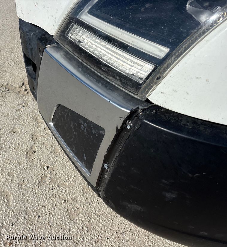 image for item YA1955 2022 Volvo VNL semi truck