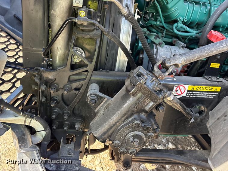 image for item YA1955 2022 Volvo VNL semi truck