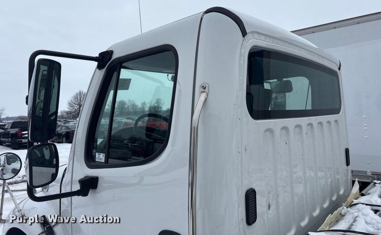 image for item YA2019 2024 Freightliner Business Class M2 box truck