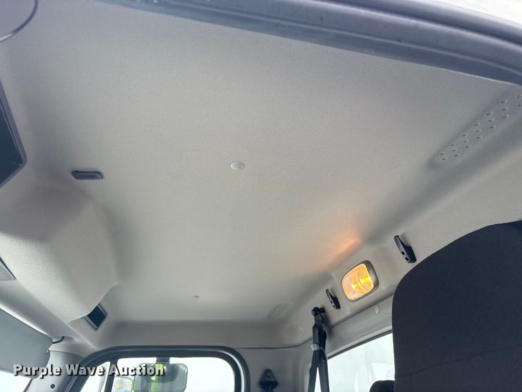 image for item YA2019 2024 Freightliner Business Class M2 box truck