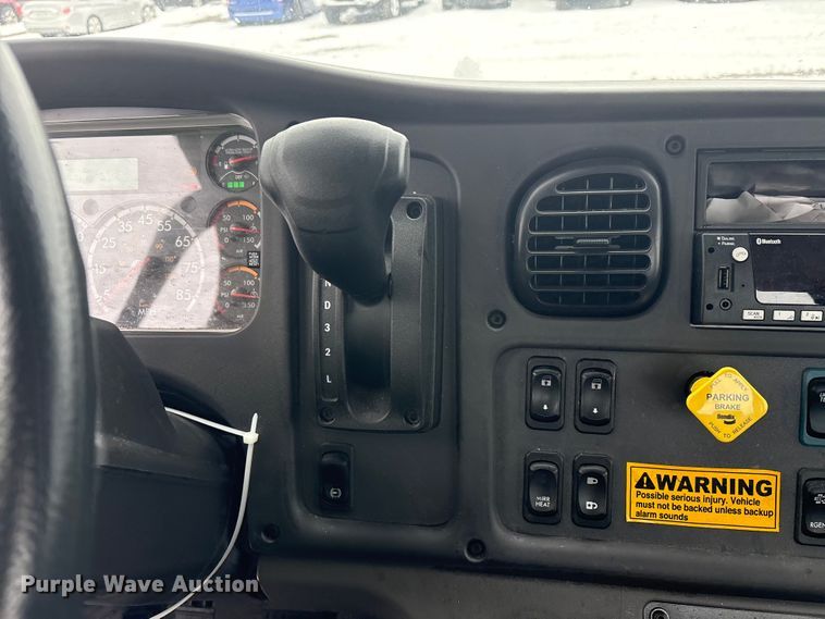 image for item YA2019 2024 Freightliner Business Class M2 box truck