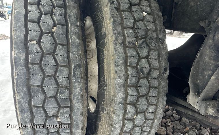 image for item YA2019 2024 Freightliner Business Class M2 box truck