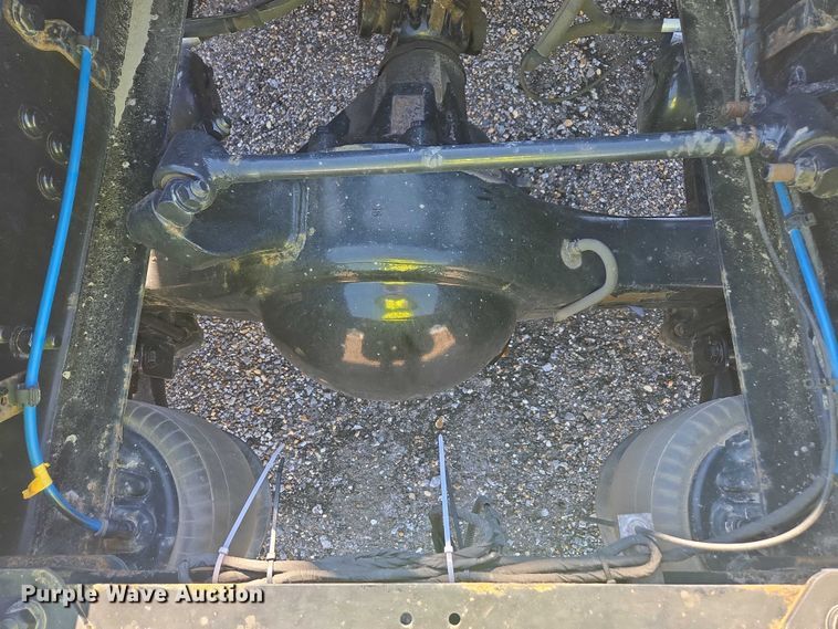 image for item YA2093 2020 Freightliner Cascadia semi truck