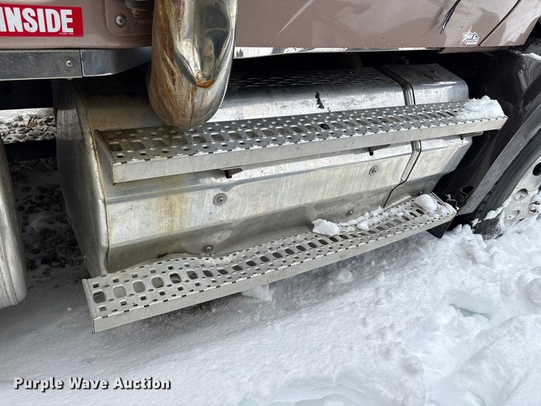 image for item YA2161 2024 Western Star 49X semi truck