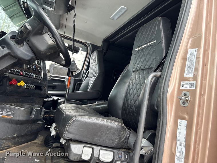 image for item YA2161 2024 Western Star 49X semi truck