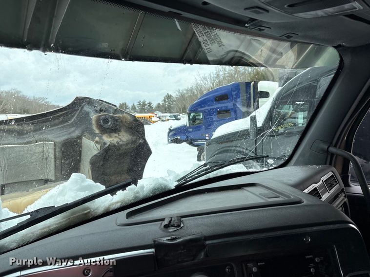 image for item YA2161 2024 Western Star 49X semi truck