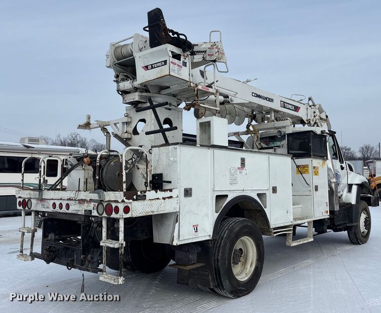 image for item YA2173 2019 International 7300 digger derrick truck