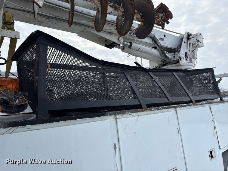 image for item YA2173 2019 International 7300 digger derrick truck