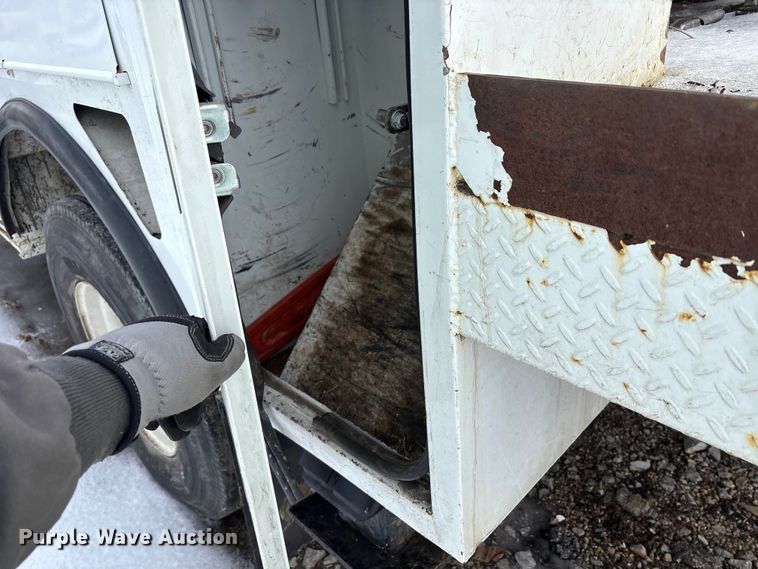 image for item YA2173 2019 International 7300 digger derrick truck