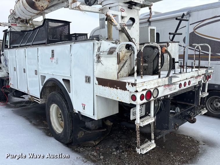 image for item YA2173 2019 International 7300 digger derrick truck