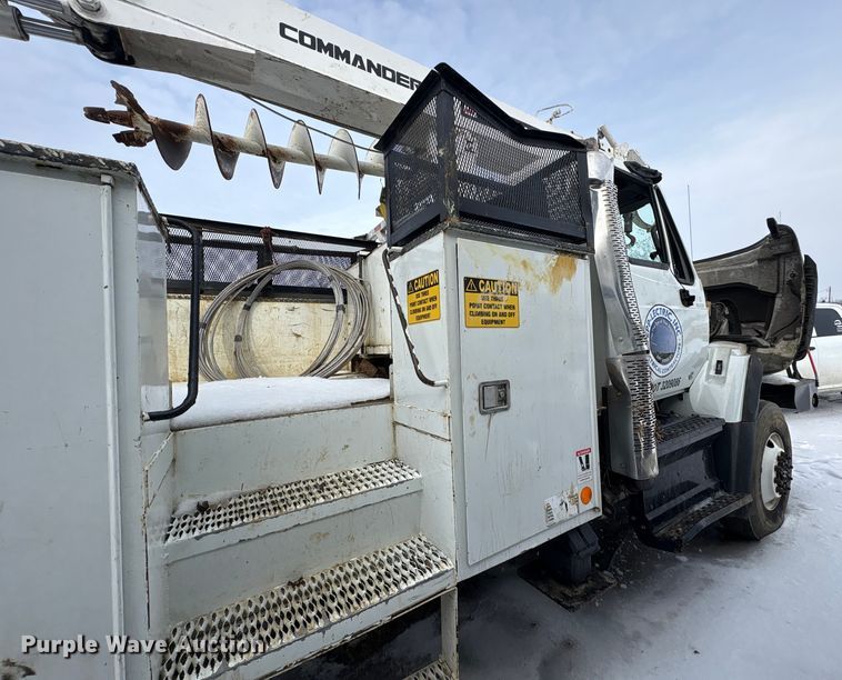 image for item YA2173 2019 International 7300 digger derrick truck