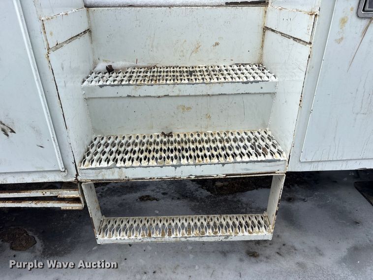 image for item YA2173 2019 International 7300 digger derrick truck