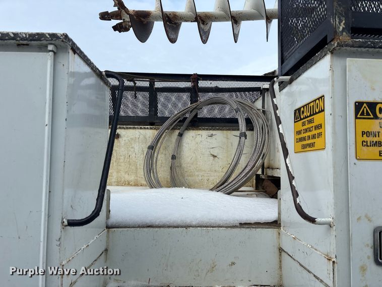 image for item YA2173 2019 International 7300 digger derrick truck