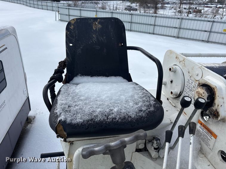 image for item YA2173 2019 International 7300 digger derrick truck